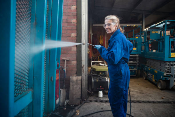 Best Animal Enclosure Cleaning  in Gaylord, MI